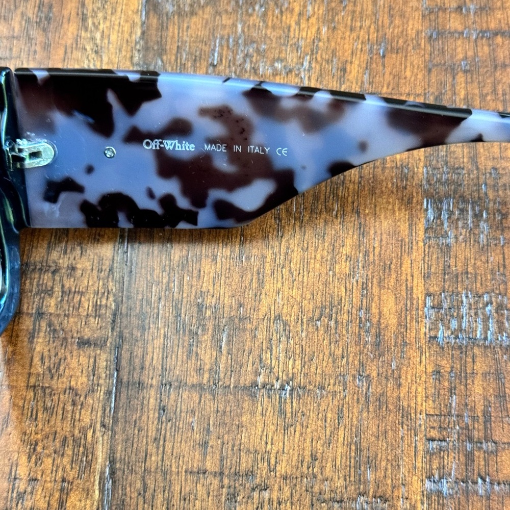 Off-White Unisex Sunglass - Picture 3 of 5